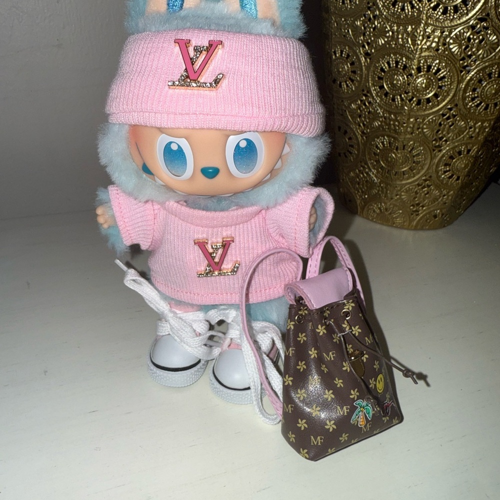 Charming Pink outfit with Brown Bag